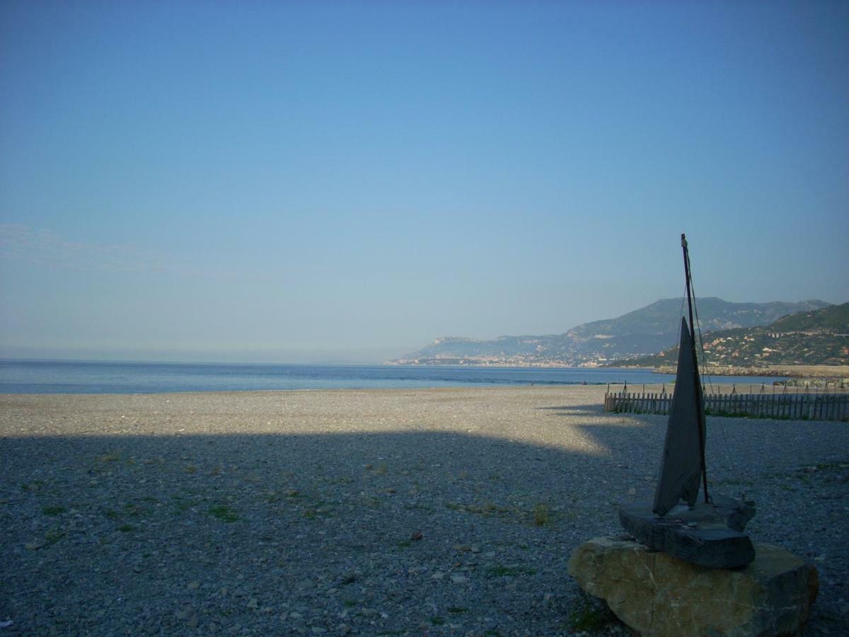 Appartamento Al Mare Di Ventimiglia Dış mekan fotoğraf