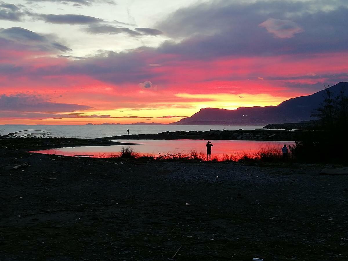 Appartamento Al Mare Di Ventimiglia Dış mekan fotoğraf